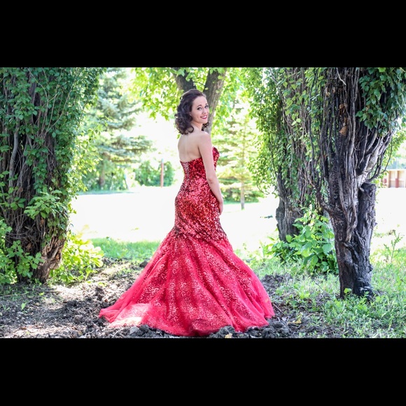 Tiffany Mermaid-Style Graduation Gown - Picture 2 of 4